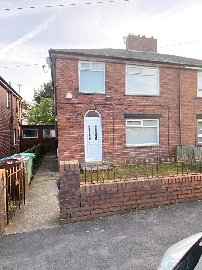 Entire 3-Bedroom Home In Oldham - Guest House Exterior foto